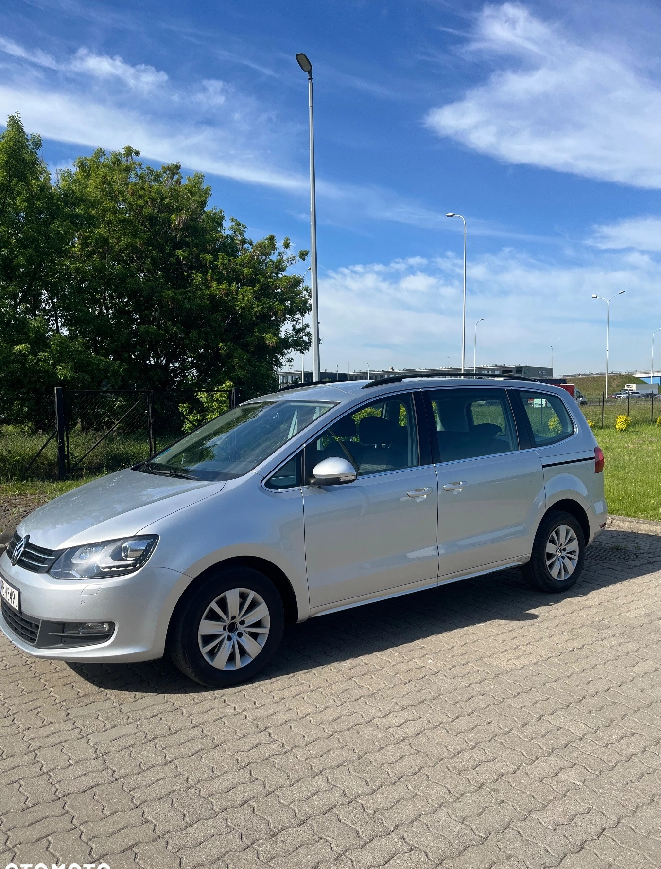 Volkswagen Sharan cena 57000 przebieg: 200600, rok produkcji 2014 z Warszawa małe 92